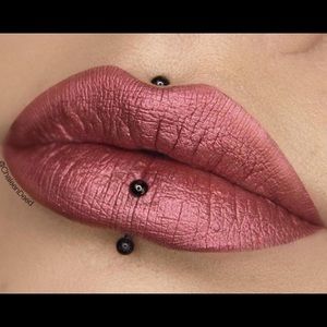 Morphe “Spotlight “ liquid lipstick